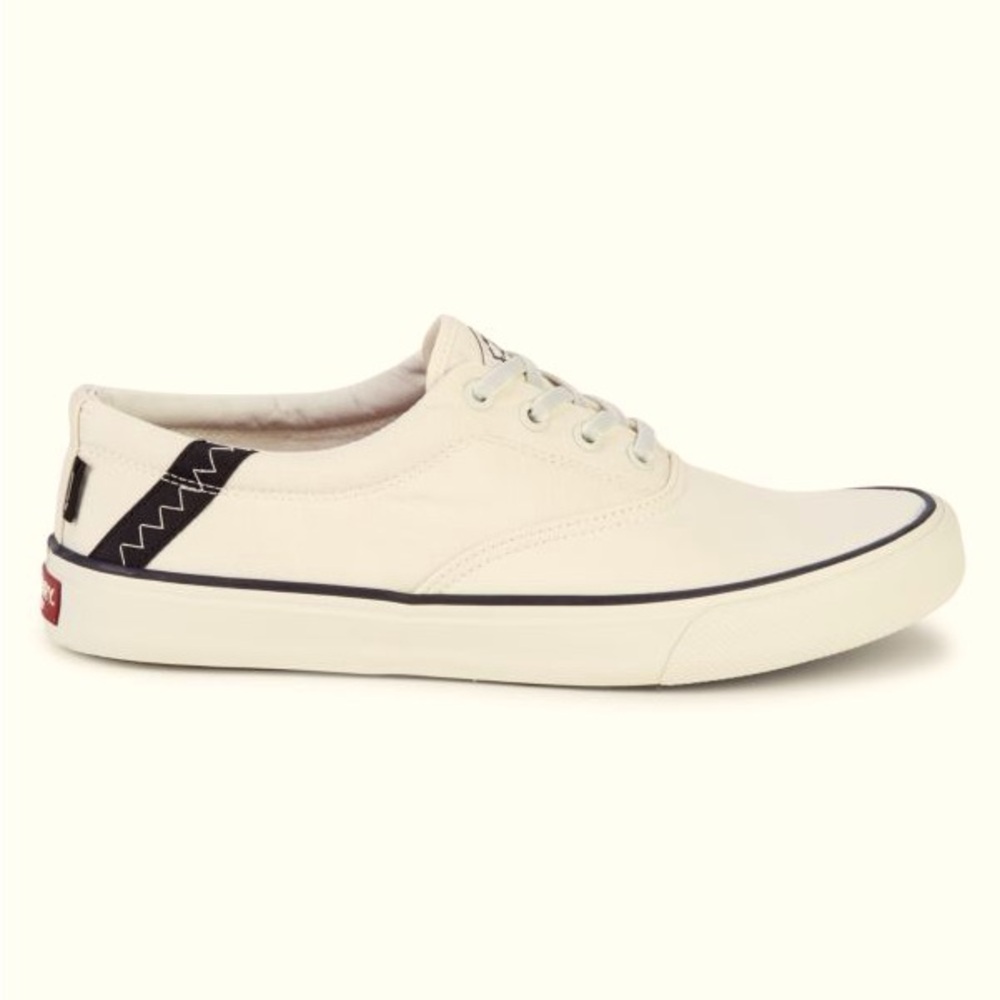 NWOT Men’s Sperry Striper II Sneaker
